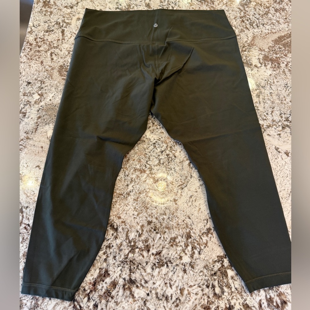 Lululemon Olive Green Women’s Crop Leggings - Picture 2 of 2